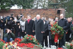 Avec Oskar Lafontaine sur la tombe de Rosa Luxemburg et Karl Liebknecht